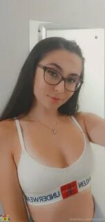 Emily Hill OnlyFans Pictures & Videos Complete Siterip Downl