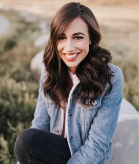 Colleen Ballinger Birthday, Real Name, Family, Age, Weight, 