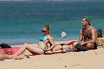 Scarlett Johansson Bikini pics from Hawaii 2012-43 GotCeleb