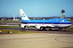 File:76ae - KLM Boeing 747-406 (M); PH-BFT@SYD;08.10.1999 (6