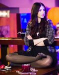 Michelle Trachtenberg`s Legs and Feet in Tights 22