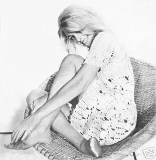 Sharon Tate Feet (18 photos) - celebrity-feet.com