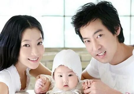Here Are Facts and Photos of Kim Hee-sun's Daughter Channel-