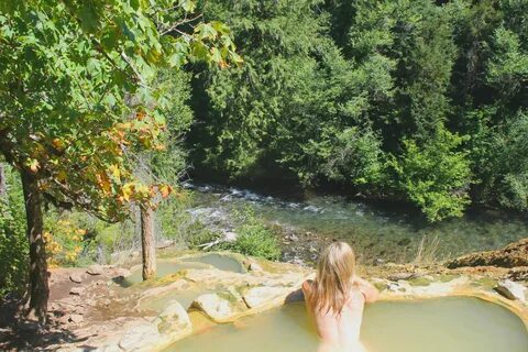 Bathing in the Wilderness: Umpqua Hot Springs - Kirst Over T