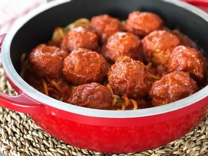 Spaghetti and Turkey Meatballs - A Pretty Life In The Suburb
