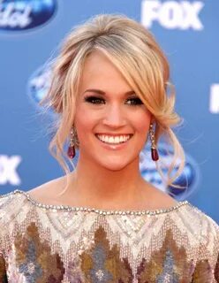 Top 40 Carrie Underwood Hairstyles that Look Gorgeous - Yve-