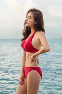 Park Sung Shin - Swimsuit - 181118.
