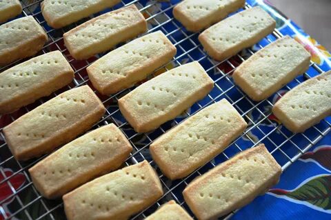 Delicate shortbread fingers Bread, Cakes And Ale