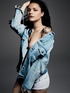 The Hottest Photos Of Sasha Lane - 12thBlog