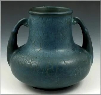 Beautiful Hampshire Art Pottery Handled Vase w Matte Blue Gl