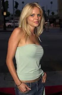 CELEBS NUDE: Mircea Monroe