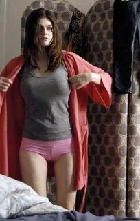 Alexandra Daddario - Imgur