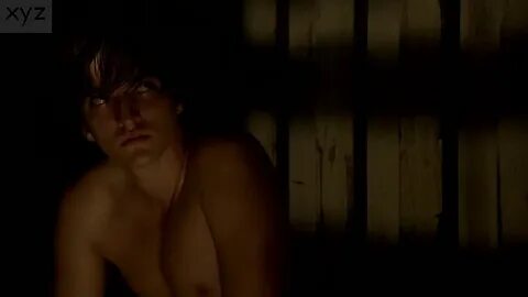 The Stars Come Out To Play: Richard Harmon - Shirtless in "R