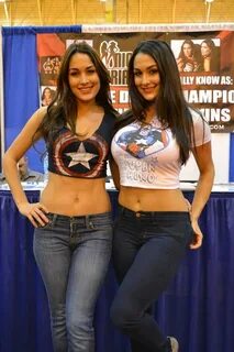 The Bella Twins 4" X 6" Photo #28 WWE Nikki Brie Bella twins