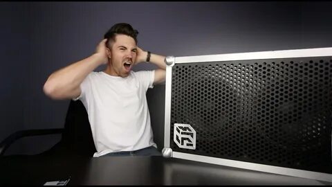 World's Loudest Portable Speaker - SOUNDBOKS - YouTube