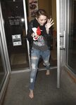 Miley Cyrus's Feet wikiFeet Miley cyrus, Miley, Women