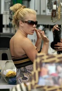 Kendra Wilkinson shopping for thong panties in a sexy strapl