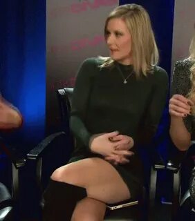 Renee young гифки, анимированные GIF изображения renee young