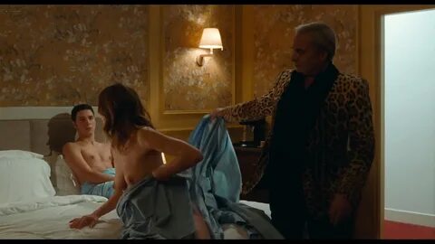 Chiara Mastroianni nude and sex - Chambre 212 (FR-2019) HD 1