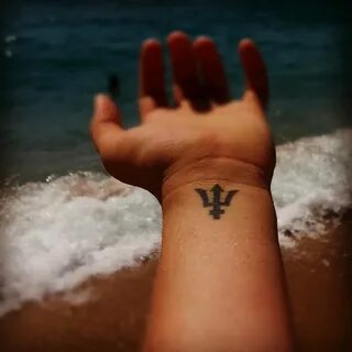 Percy Jackson tattoo Tatuajes literarios, Tatuaje de trident
