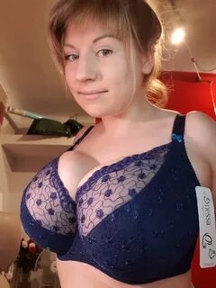 Samanta Lily в Твиттере: "My first bra from Amazon arrived. 