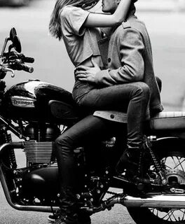 Девушка и парень на мотоцикле 💕 (32 фото) shutniks.com