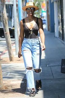 Kelly Rowland in Ripped Jeans-08 GotCeleb