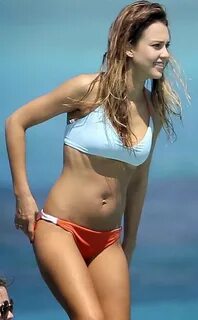 Heroines Images Photos: Jessica Alba Hot Stunning Bikini Pic