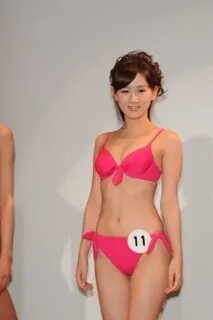 amazing girl Miss Japan 2011 Champion Marie Yanaka SWIMSUIT 