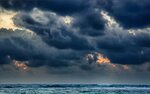 Обои Черные облака, море, шторм 2880x1800 HD Изображение