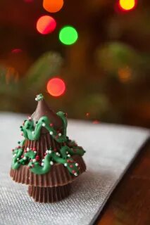 Peanut Butter Christmas Trees Recipe Christmas treats, Chris
