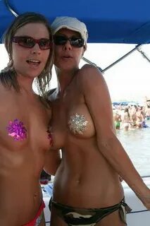 walljust4u: The hottest topless Lake Havasu chicks 5