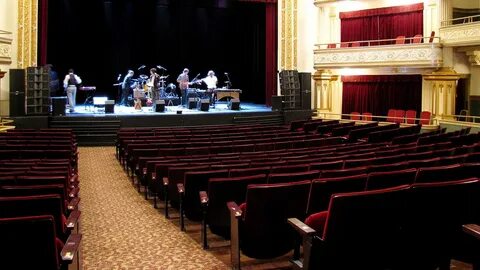 File:Bijou-theatre-knoxville-stage-tn1.jpg - Wikipedia Repub