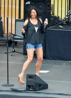 40+ Hot Sara Evans Photos - 12thBlog