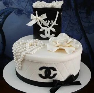 White Chanel cake , black Chanel bag cake - #Bag #black #Cak