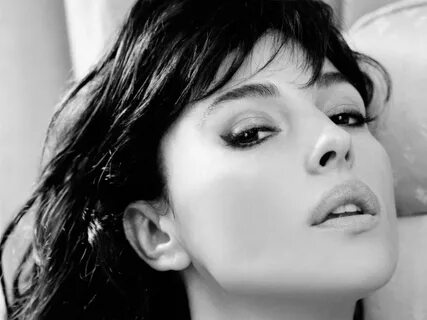 Monica Bellucci Wallpaper