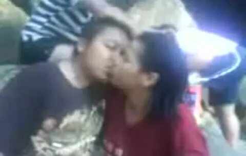 Malay lesbian couple smooching in front of friends - Biguz.n