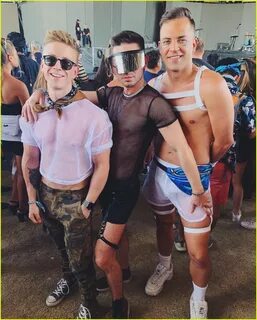 Tyler Oakley Shows Off Hot Bod at Coachella with Boyfriend A