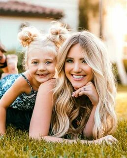 Pin by Elise ♡ on The Labrant Fam ♡ Mother daughter pictures