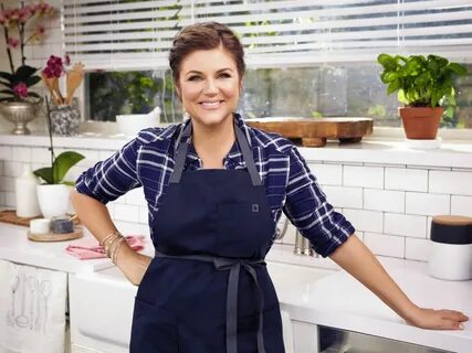 Tiffani Thiessen stars in "Dinner at Tiffani's" on the Cooki