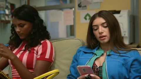 Jean jacket from Ruby (Mimi Keene) in Sex Education S01E05 S