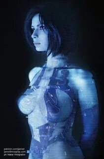 Фантастический Косплей на Кортану (Cortana) по мотивам вселе