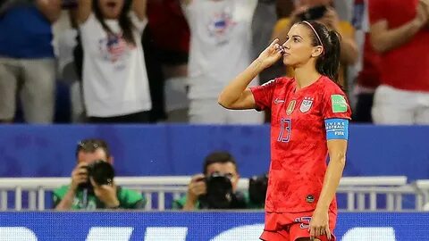 What is the Alex Morgan tea sipping celebration? USWNT & Tot