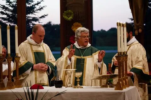 Anglicans Ablaze: The Eucharistic Theology of the Anglican C