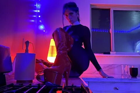 𝖕 𝖚 𝖘 𝖘 𝖞 𝖗 𝖎 𝖔 𝖙 💦 в Твиттере: "matriarchy now 👠 💦