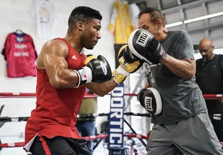 YURIORKIS GAMBOA MIAMI MEDIA WORKOUT QUOTES & PHOTOS Mandato