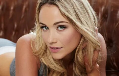 Katrina Bowden Net Worth, Measurements, Birthday, Height, we