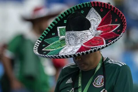 Mundial 2018 Rusia: Aficionados mexicanos dejan sombreros de