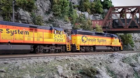 MTH Chessie System GP40 and U30C