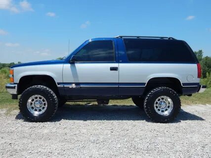 Clint Silver - 1996 Chevy 2 Door Tahoe 001 The Toy Shed Truc